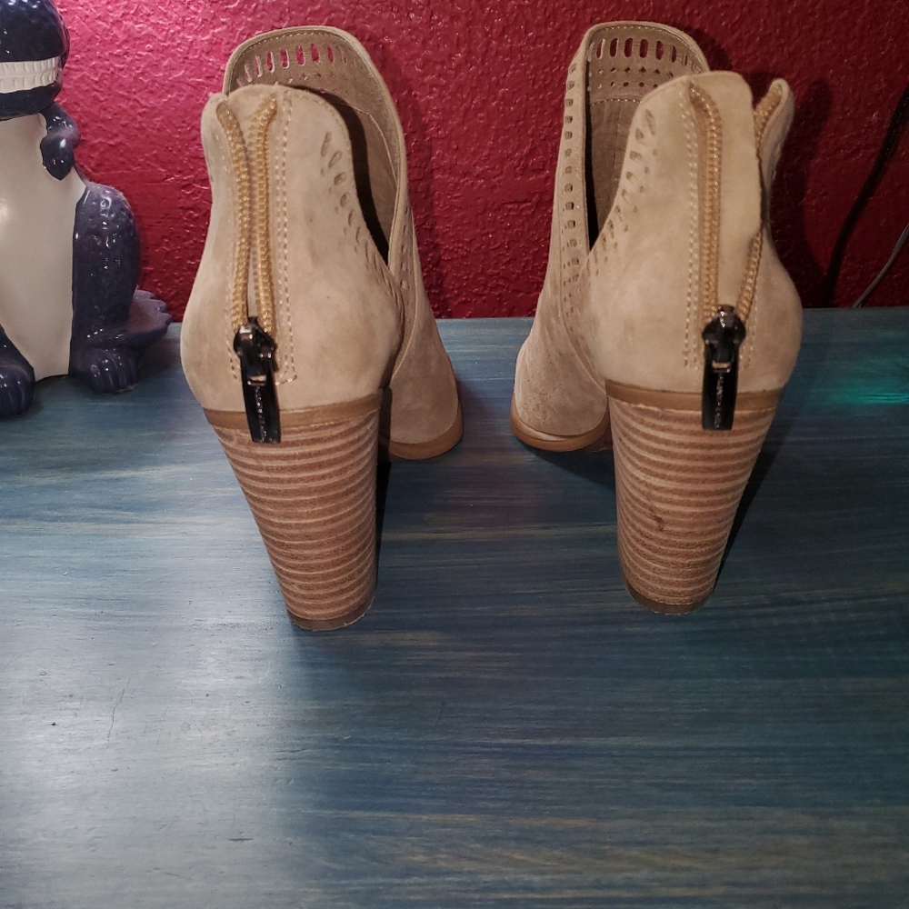 Booties - Picture 4 of 4